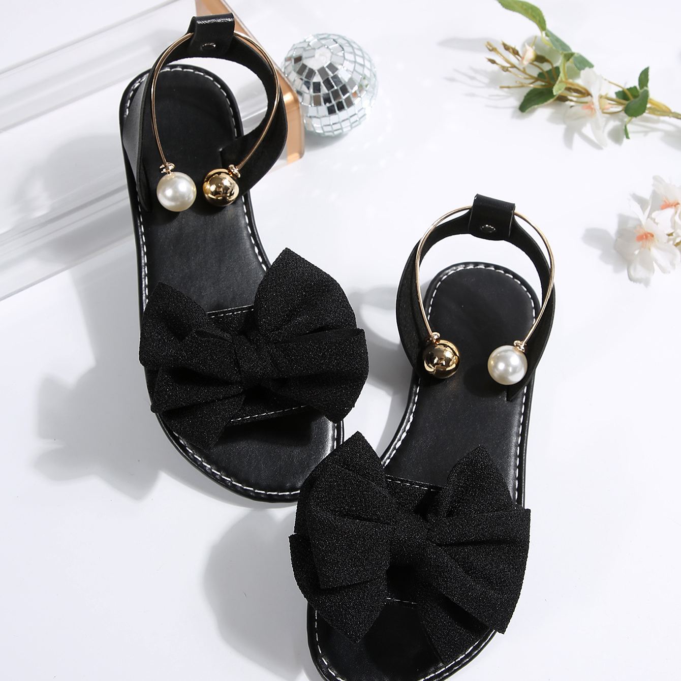 Women's Summer New Style Metal Buckle Single-Strap Flat Sandals with Bowknot and Pearl Versatile Casual Beach Sandals